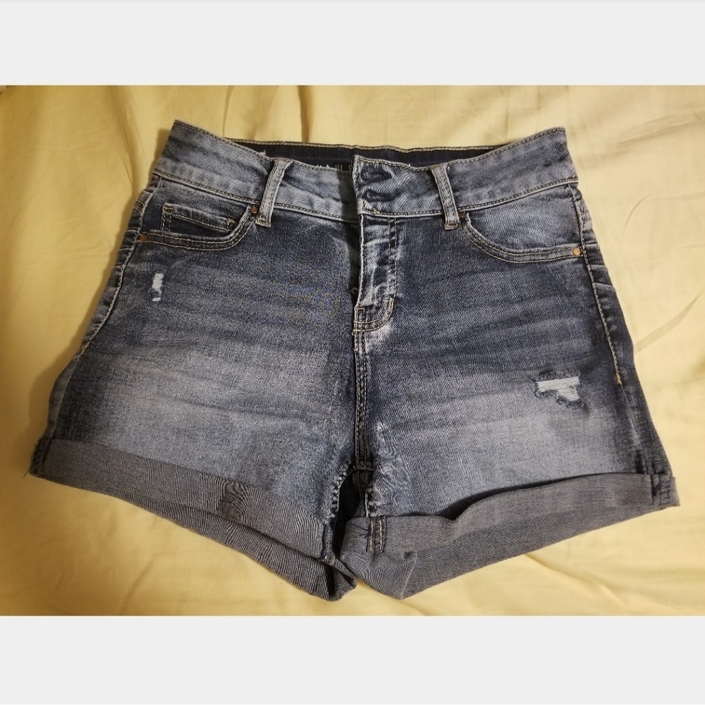 Vanilla Star high waisted size 5 jean shorts